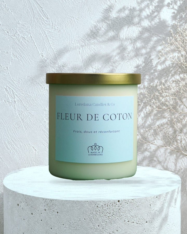 Translation missing: fr.Bougie Fleur de Coton en situation, Loredana Candles
