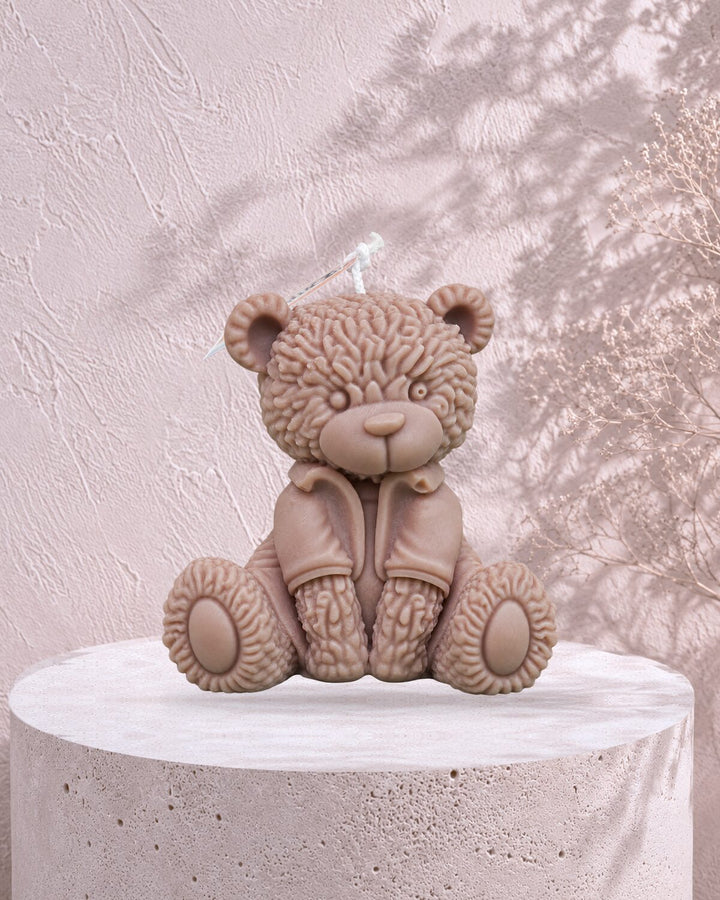 Translation missing: fr.Ours tricot — Taupe rosé en situation, Loredana Candles