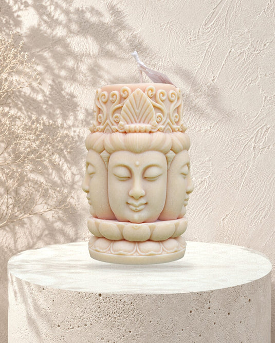 Translation missing: fr.Bouddha aux quatre visages en situation — Bouddha aux quatre visages sculpté, cire ivoire rosé, Loredana Candles