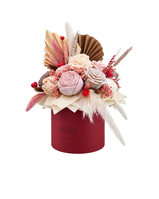 Translation missing: fr.Coffret fleuri — Bordeaux — bouquet de fleurs de cire dans un coffret bordeaux, bougie artisanale Loredana Candles